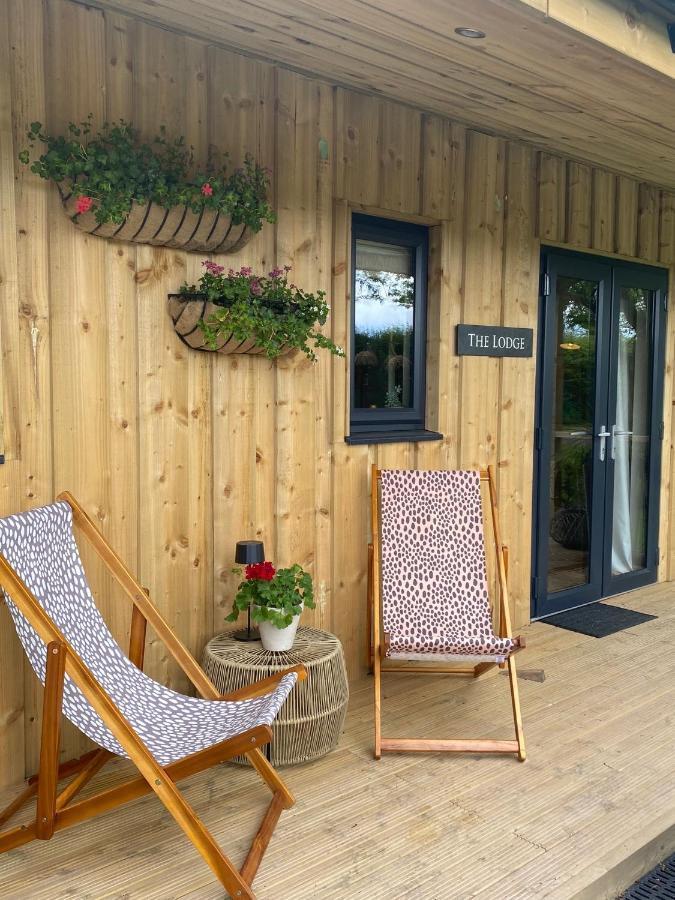 Meadows Lodge York Bagian luar foto