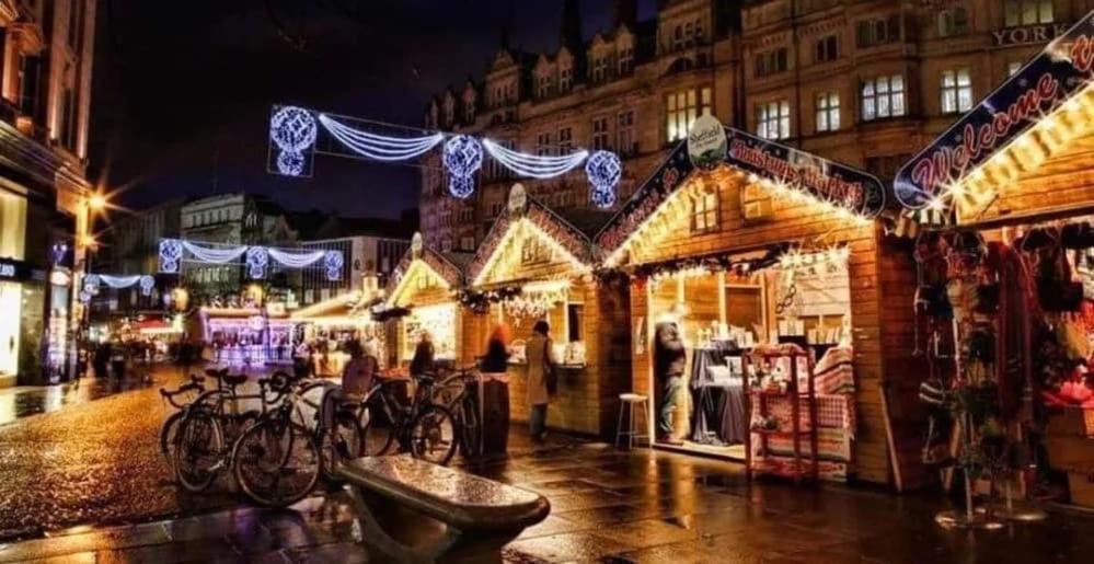 Meadows Lodge York Bagian luar foto