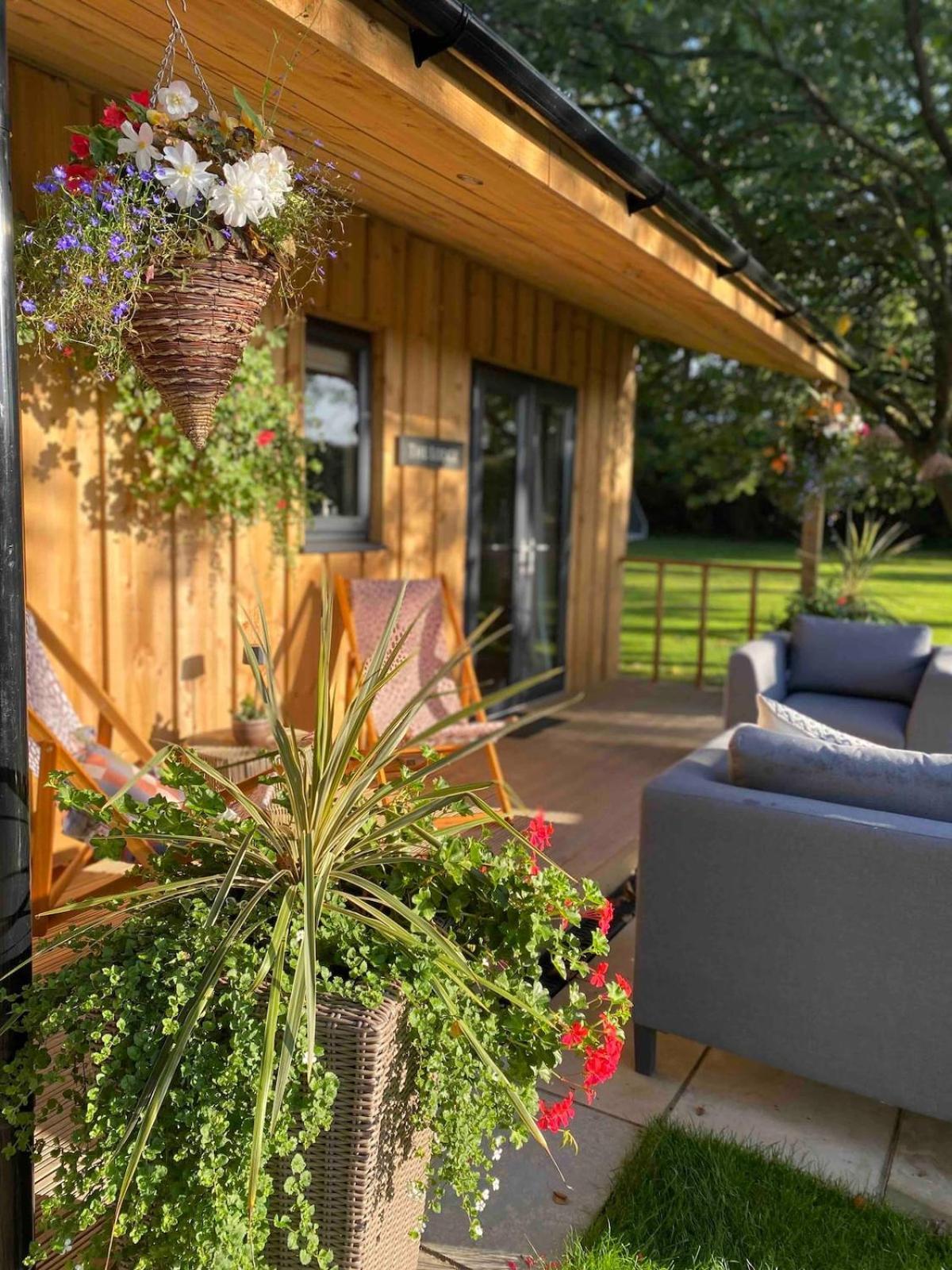 Meadows Lodge York Bagian luar foto